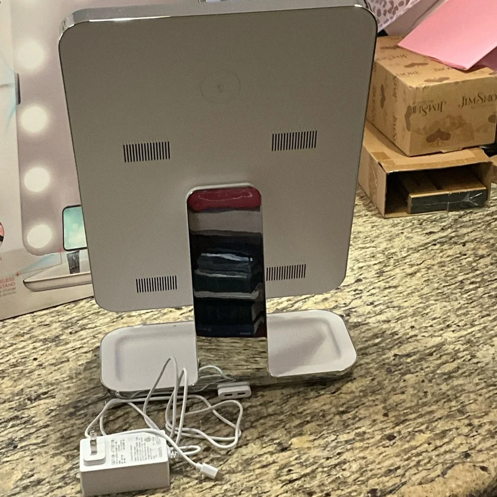 Sharper Image Spa Studio Hollywood Vanity Lighted Mirror